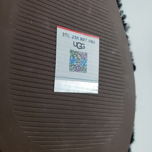 UGG NWOB Janaya Cozy Mule Slip On Slippers Black Women's Size 9 - Picture 9 of 11